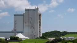 1035890 B