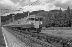 115933 B