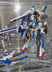 1556873 B