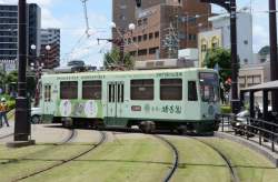 422533 B