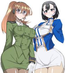 825894 B