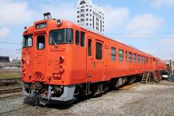 81829 B