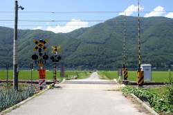 412631 B