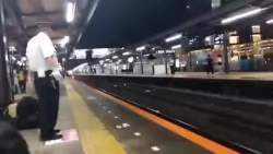 1569493 B