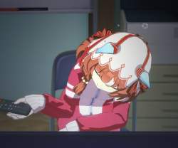 715318 B