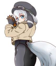 528018 B