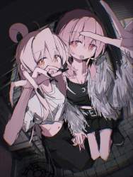 303040 B